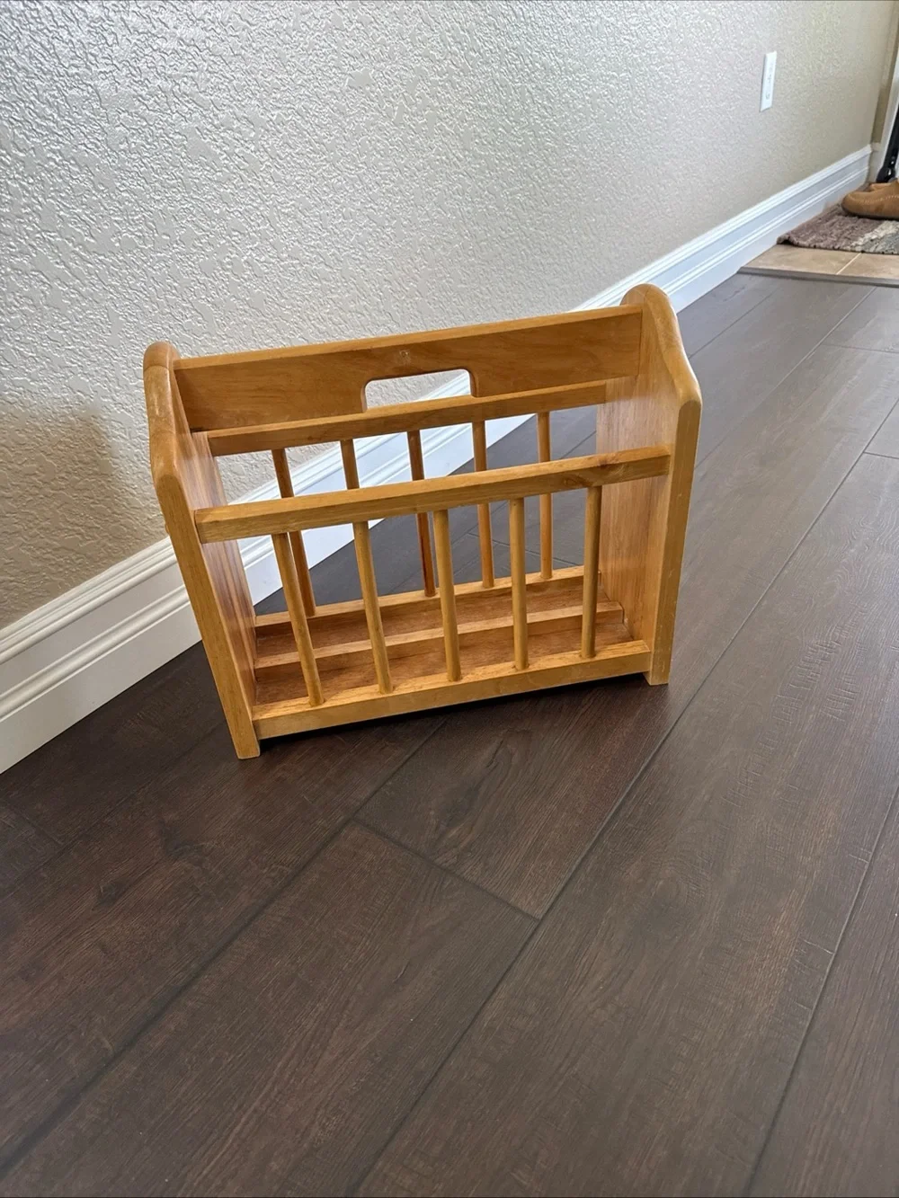 Wooden Magazine Rack - Natural Finish VTG cottage core.